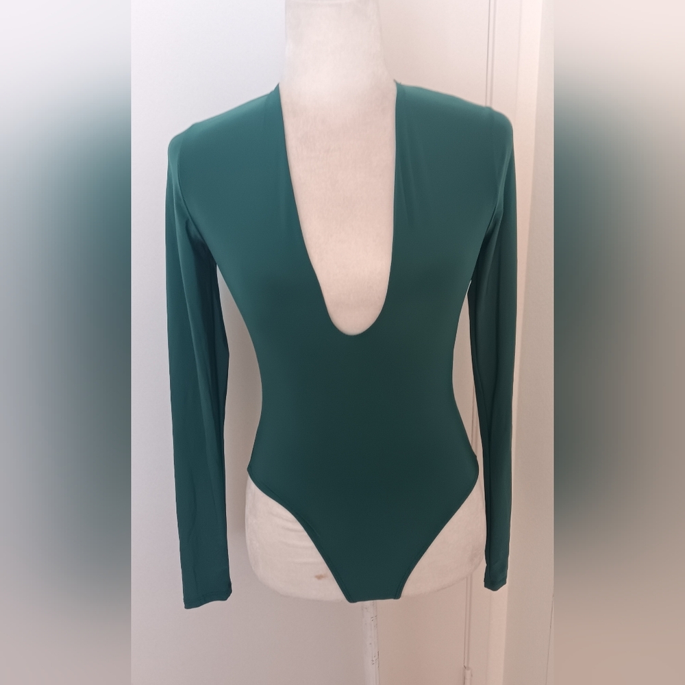 Elegant Green Long Sleeve Bodysuit